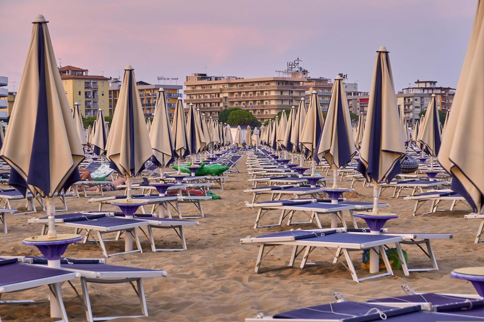 Charming Near The With Pool * Bibione