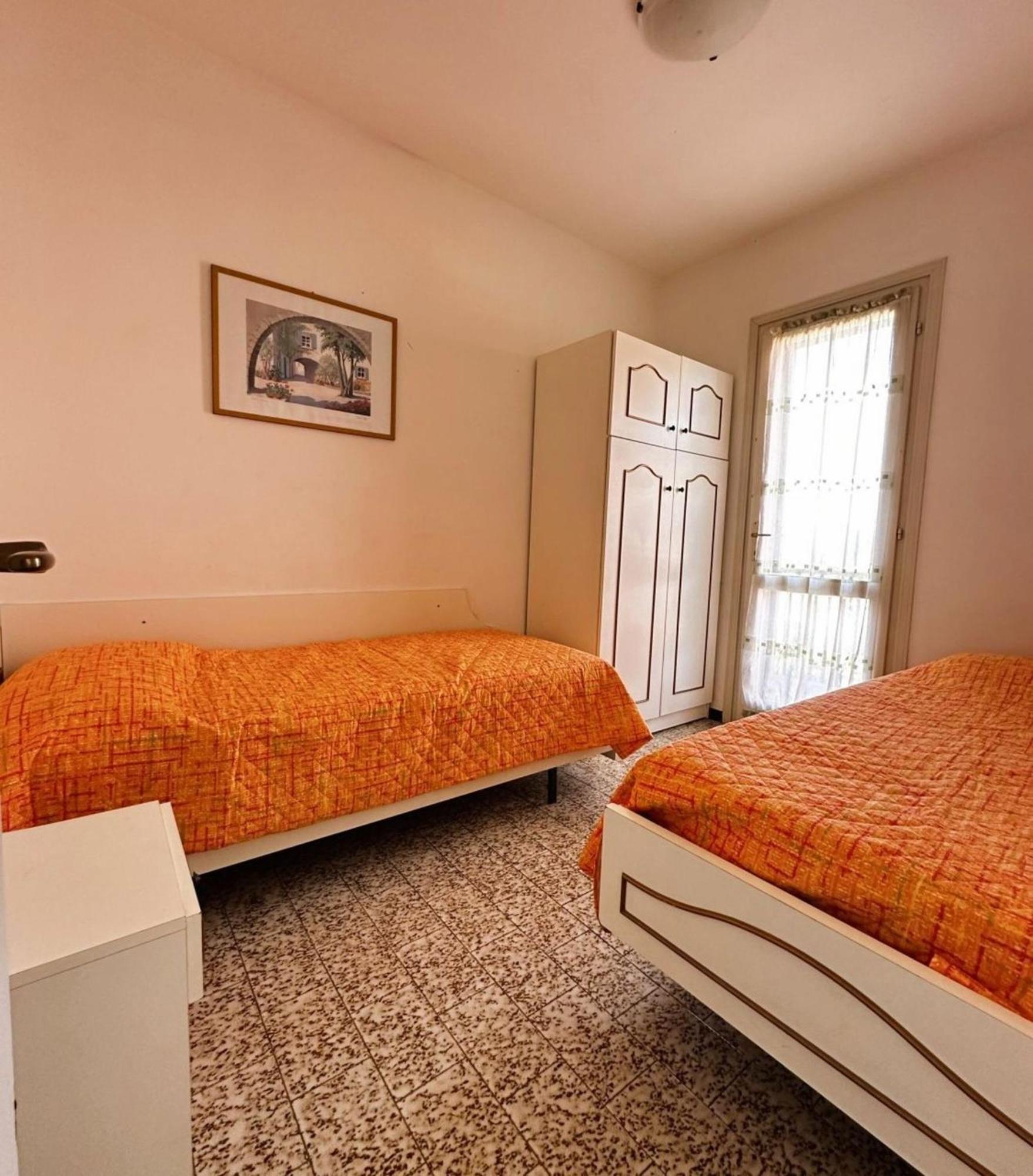 Charming Near The With Pool *
