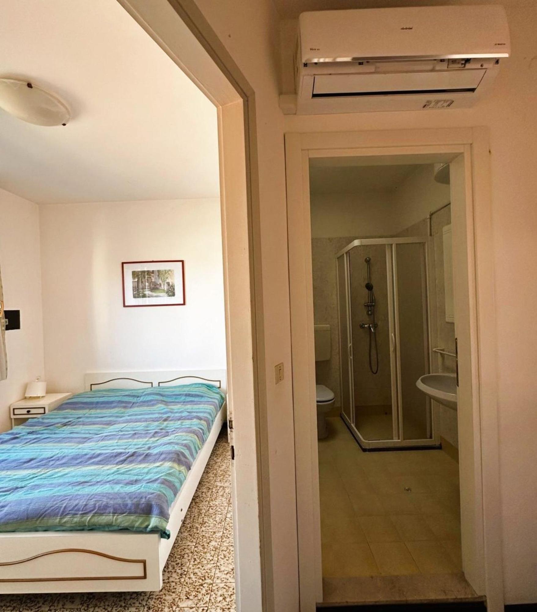 Apartment Charming Near The With Pool *